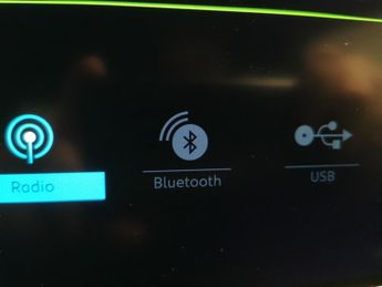 Peugeot E-2008 50kWh GT Premium (136 ps) - KEYLESS ENTRY - LED - REVERSE CAM