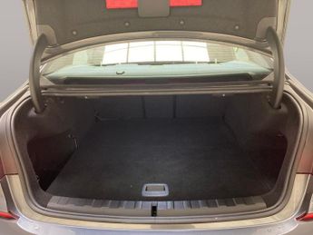BMW 3 Series 2.0 330e 12kWh M Sport Plug-in (292 ps) - ACOUSTIC GLAZING