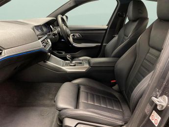 BMW 3 Series 2.0 330e 12kWh M Sport Plug-in (292 ps) - ACOUSTIC GLAZING