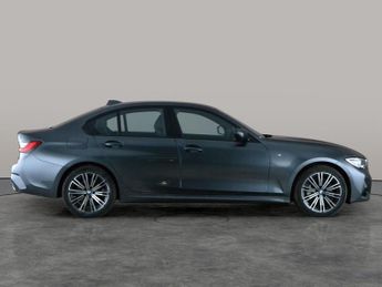 BMW 3 Series 2.0 330e 12kWh M Sport Plug-in (292 ps) - ACOUSTIC GLAZING