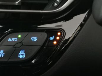 Toyota C-HR 2.0 VVT-h Excel CVT (184 ps) - REVERSE CAM - NAV - HEATED LEATHE