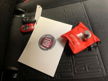 Fiat 500e 42kWh RED (118 ps) - KEYLESS START - DAB - USB AUDIO