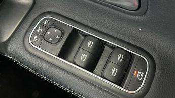 Mercedes-Benz CLA 2.0 CLA250 AMG Line (Premium Plus 2) Coupe 7G-DCT (224 ps) - KEY