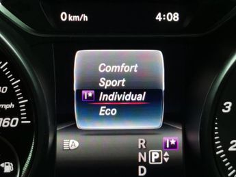 Mercedes-Benz A Class 1.6 A180 AMG Line (Premium) 7G-DCT (122 ps) - REVERSE CAM - HEAT
