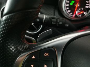 Mercedes-Benz A Class 1.6 A180 AMG Line (Premium) 7G-DCT (122 ps) - REVERSE CAM - HEAT