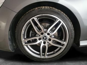 Mercedes-Benz A Class 1.6 A180 AMG Line (Premium) 7G-DCT (122 ps) - REVERSE CAM - HEAT