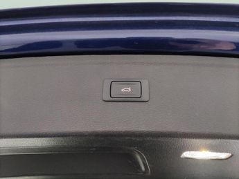 Audi Q5 2.0 TFSIe 50 S line Plug-in S Tronic quattro 17.9kWh (299 ps) - 