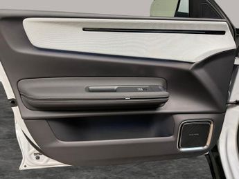 Polestar Polestar 4 Dual Motor 100kWh Long Range Plus 4WD (544 ps) - PARK ASSIST - L