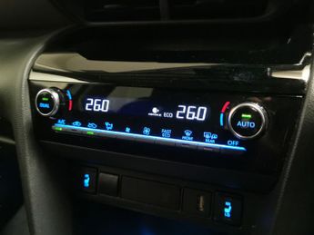 Toyota Yaris Cross 1.5 VVT-h Excel E-CVT (116 ps) - HEAT AND COOL SEATS - LED - REV