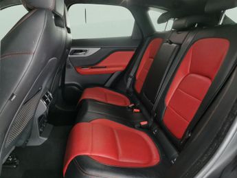 Jaguar F-PACE 2.0 D180 Chequered Flag AWD (180 ps) - REVERSE CAM - NAV - HEATE