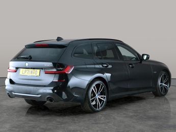 BMW 3 Series 2.0 330e 12kWh M Sport Touring Plug-in (292 ps) - 19IN ALLOYS
