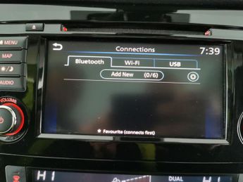 Nissan Qashqai 1.3 DIG-T N-Connecta DCT (160 ps) - NAV - GLASS ROOF PACK - LANE