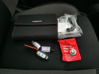 Nissan Qashqai 1.3 DIG-T N-Connecta DCT (160 ps) - NAV - GLASS ROOF PACK - LANE