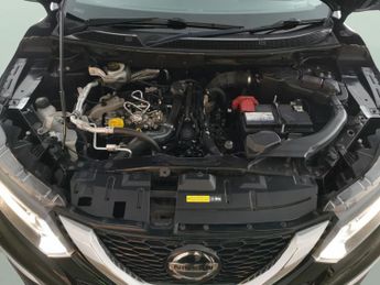 Nissan Qashqai 1.3 DIG-T N-Connecta DCT (160 ps) - NAV - GLASS ROOF PACK - LANE