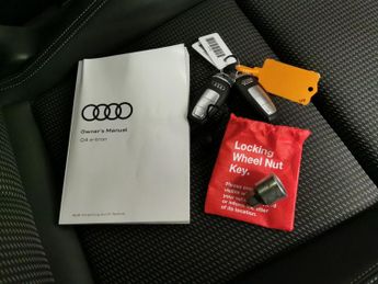 Audi Q4 E-tron 35 S line 55kWh (170 ps) - BLUETOOTH - CRUISE - SPEED LIMIT RECO