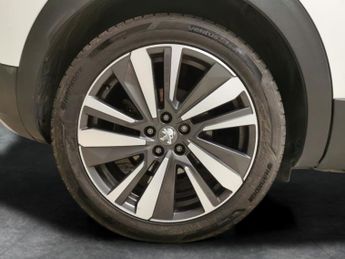 Peugeot 3008 2.0 BlueHDi GT EAT (180 ps) - REVERSE CAM - NAV - HEATED SEATS