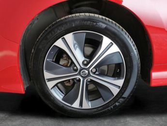 Nissan Leaf 40kWh Tekna (150 ps) - LED - REVERSE CAM - NAV