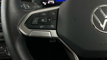 Volkswagen Polo 1.0 TSI Life DSG (95 ps) - MULTI-FUNCTION STEERING WHEEL - ISOFI