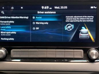 Hyundai Kona 39kWh Premium (10.5kW Charger) (136 ps) - HEATED SEATS - HEATED 