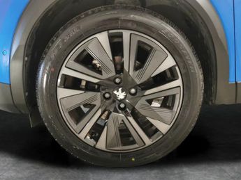 Peugeot E-2008 50kWh GT Premium (136 ps) - KEYLESS ENTRY - LED - REVERSE CAM