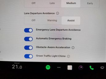 Tesla Model 3 Standard Range Plus RWD (241 bhp) - PARK ASSIST - LED - REVERSE 