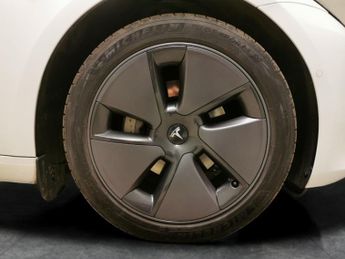 Tesla Model 3 Standard Range Plus RWD (241 bhp) - PARK ASSIST - LED - REVERSE 