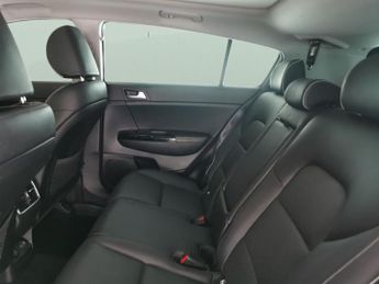 Kia Sportage 2.0 CRDi KX-3 AWD (134 bhp) - NAV - ADAPTIVE LIGHTS - HEATED SEA