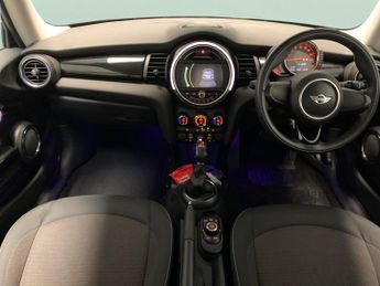 Mini Hatch 1.2 One (102 ps) - INTERIOR SURFACES - PIANO BLACK - MINI EXCITE
