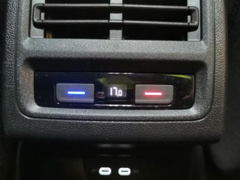 Volkswagen Golf 2.0 TDI GTD DSG (200 ps) - HEATED STEERING - WIFI - BLIND SPOT A