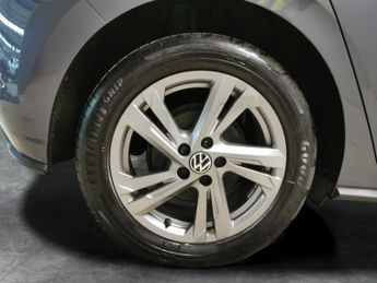 Volkswagen Polo 1.0 TSI R-Line DSG (95 ps) - DIGITAL DASH - CAR-NET APP-CONNECT