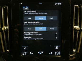 Volvo XC40 1.5 T3 R-Design (163 ps) - PARK ASSIST - LED - LANE DEPARTURE