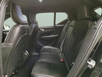 Volvo XC40 1.5 T3 R-Design (163 ps) - PARK ASSIST - LED - LANE DEPARTURE