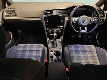 Volkswagen Golf 1.4 TSI 8.7kWh GTE Advance Plug-in DSG (204 ps) - REVERSE CAM