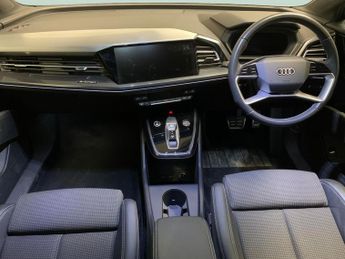 Audi Q4 E-tron 35 S line 55kWh (170 ps) - LANE DEPARTURE  - BLUETOOTH - CRUISE