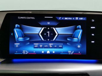 BMW iX2 30 66.5kWh M Sport xDrive (11kW Charger) (313 ps) - ALCANTARA - 