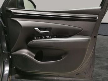 Hyundai Tucson 1.6 h T-GDi Premium (230 ps) - NAV - HEATED STEERING - BLIND SPO