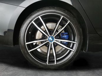 BMW 3 Series 2.0 330e 12kWh M Sport Touring Plug-in (292 ps) - 19IN ALLOYS