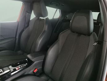 Peugeot E-2008 50kWh GT (7kW Charger) (136 ps) - REVERSE CAM - NAV - HEATED SEA