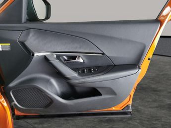 Peugeot E-2008 50kWh GT (7kW Charger) (136 ps) - REVERSE CAM - NAV - HEATED SEA