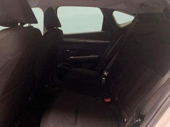 Hyundai Tucson 1.6 h T-GDi 13.8kWh Premium Plug-in 4WD (265 ps) - HEATED SEATS
