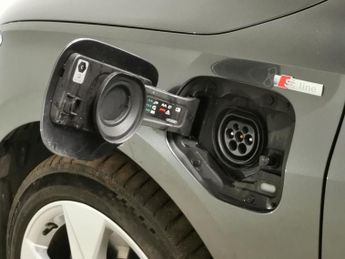 Audi A3 1.4 TFSIe 40 S line Sportback Plug-in S Tronic 13kWh (204 ps) - 