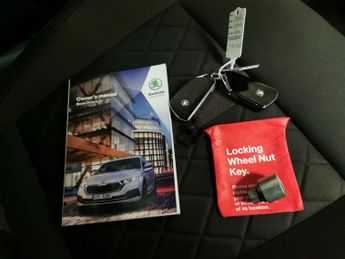 Skoda Octavia 1.4 TSI iV 13kWh vRS Plug-in DSG (245 ps) - SMARTLINK - HEATED S