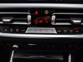 BMW 3 Series 2.0 330e 12kWh M Sport Plug-in (292 ps) - REVERSE CAM - HEATED S