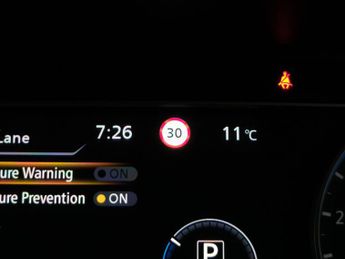 Nissan Leaf 40kWh Tekna (150 ps) - LED - REVERSE CAM - NAV