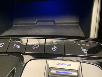 Hyundai Tucson 1.6 h T-GDi Premium (230 ps) - NAV - HEATED STEERING - BLIND SPO