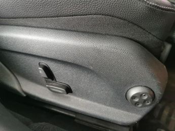Mercedes-Benz E Class 2.0 E220d AMG Line G-Tronic+ (194 ps) - HEATED LEATHER - MIRROR 