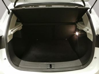 MG MG ZS 44.5kWh Exclusive (143 ps) - HEATED SEATS - NAV - BLIND SPOT ASS