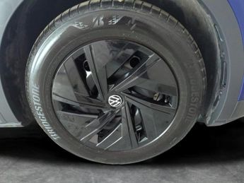 Volkswagen ID.4 Pure 52kWh Life (148 ps) - KEYLESS ENTRY - PARK ASSIST - LED