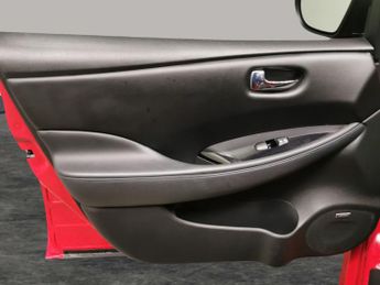 Nissan Leaf 59kWh e+ Tekna (217 ps) - LED - REVERSE CAM - NAV