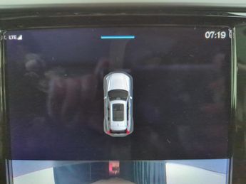 Volvo XC60 2.0h T6 Recharge 11.6kWh R-Design Plug-in AWD (340 ps) - ACTIVE 